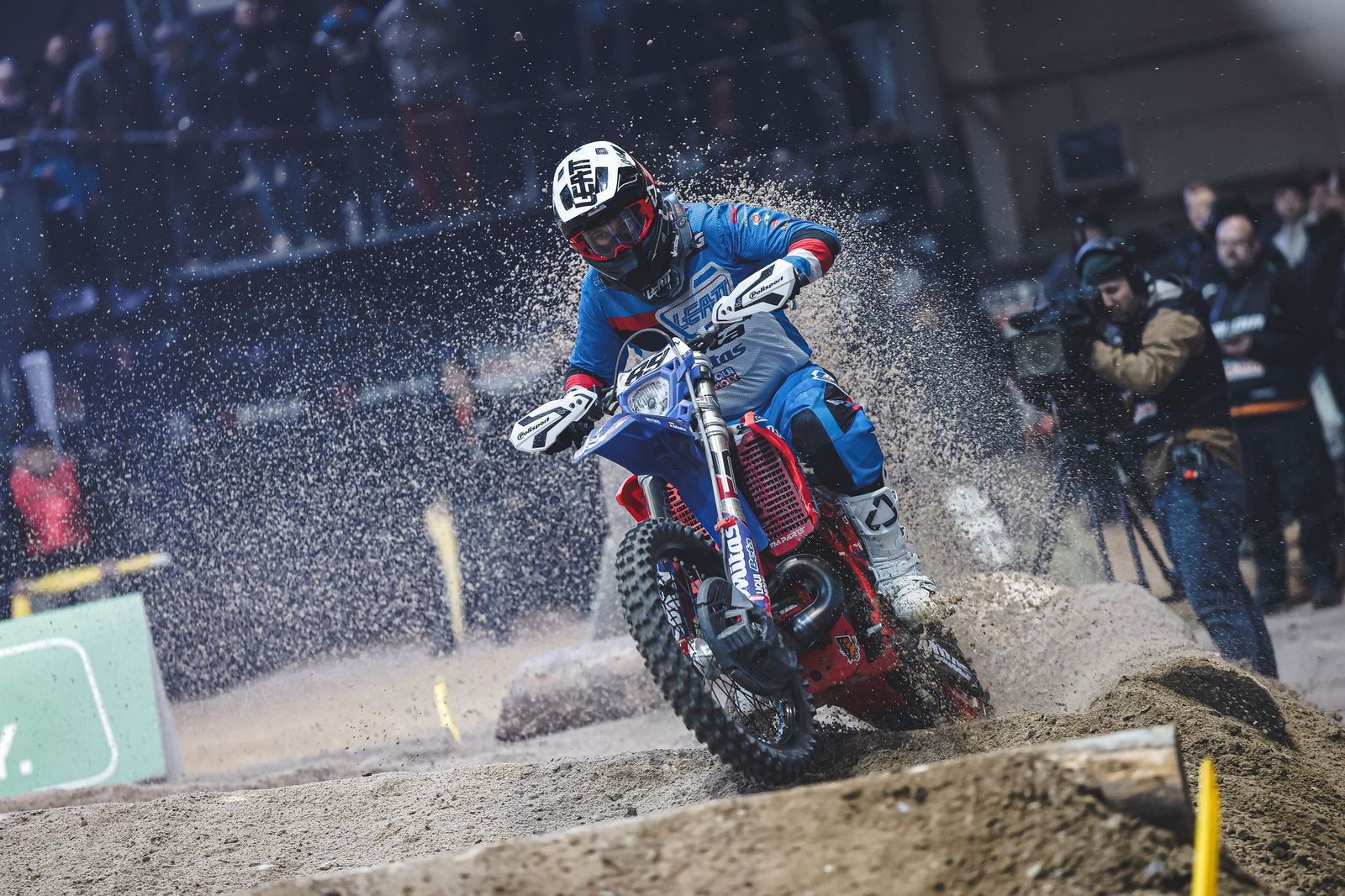 Der zweite Lauf der SuperEnduro-Weltmeisterschaft 2026 fand in der Riesa Arena in Deutschland statt.